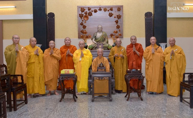 Tại chùa Huê Nghiêm - TP.Thủ Đức Tại chùa Huê Nghiêm - TP.Thủ Đức