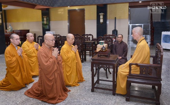 Thượng tọa Thích Huệ Khai tác bạch trình thỉnh thị Đức Pháp chủ GHPGVN về việc tổ chức Đại giới đàn Đạt Thanh tại tỉnh Đồng Nai