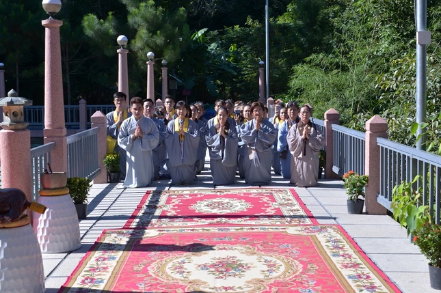 Lễ an vị tôn tượng Đức Phật A Di Đà tại núi Thị Vãi