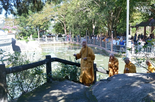 Trưởng lão Hòa thượng tiếp nối Thầy bổn sư là cố Đại lão Hòa thượng Thích Trí Đức, chủ trương đại trùng tu, phục hồi ngôi cổ tự và cảnh quan nơi núi Thị Vãi