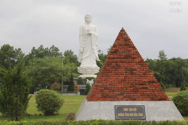 Tháp lưu giữ chứng tích nơi trà-tỳ nhị vị danh Tăng Phật giáo Việt Nam