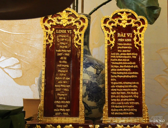 Bài vị chư Thánh tử đạo và Tiên linh nội ngoại ngài thờ ở nơi an trú ở TP.HCM hay lúc về Huế