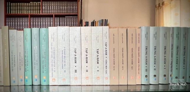 Hòa thượng Thích Tuệ Sỹ là một tác gia lớn đóng góp nhiều công trình quan trọng cho nền Phật học Việt Nam hiện đại