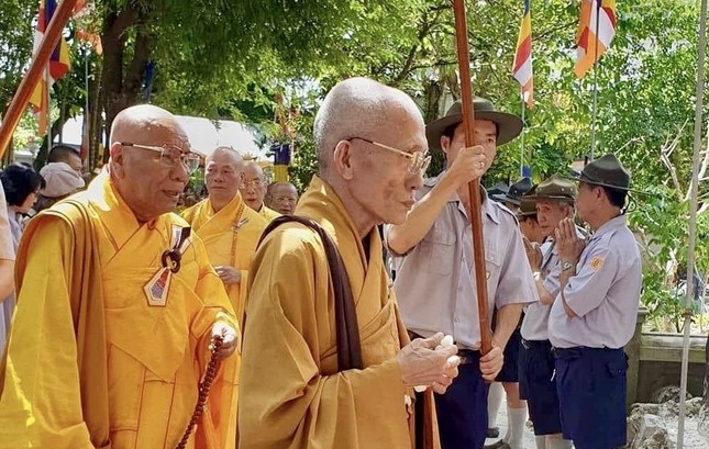 Chư Hoà thượng tham dự