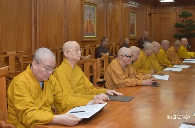 Từng vấn đề một được nêu ra Từng vấn đề một được nêu ra