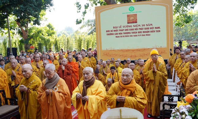 Chư vị Trưởng lão tham dự