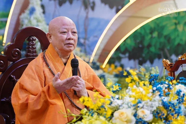 Hòa thượng Thích Lệ Trang quang lâm thuyết giảng cho Phật tử Đạo tràng Pháp Hoa miền Bắc