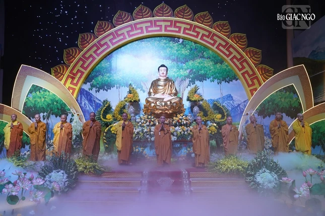 Chư Hòa thượng, Thượng tọa và quý Đại đức chứng minh