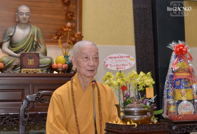 Đức Pháp chủ huấn thị