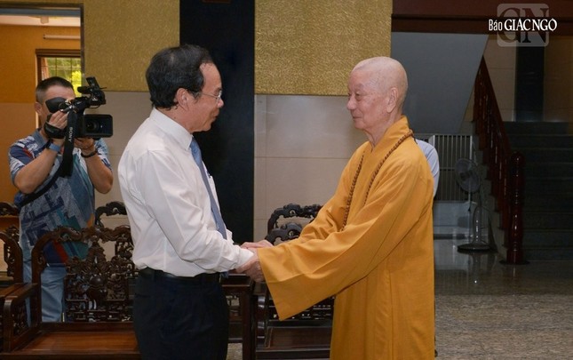 Đức Pháp chủ với Bí thư Thành ủy TP.HCM Nguyễn Văn Nên Đức Pháp chủ với Bí thư Thành ủy TP.HCM Nguyễn Văn Nên