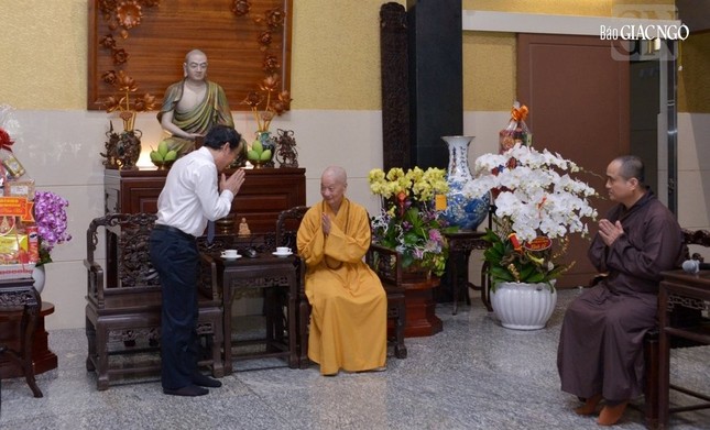 Bí thư Thành ủy TP.HCM Nguyễn Văn Nên chúc Tết Đại lão Hòa thượng Thích Trí Quảng - Pháp chủ GHPGVN Bí thư Thành ủy TP.HCM Nguyễn Văn Nên chúc Tết Đại lão Hòa thượng Thích Trí Quảng - Pháp chủ GHPGVN
