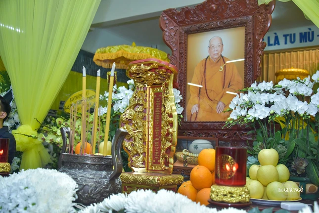 Ngài có để lại di chúc xin không lễ lạy kim quan và di ảnh ngài