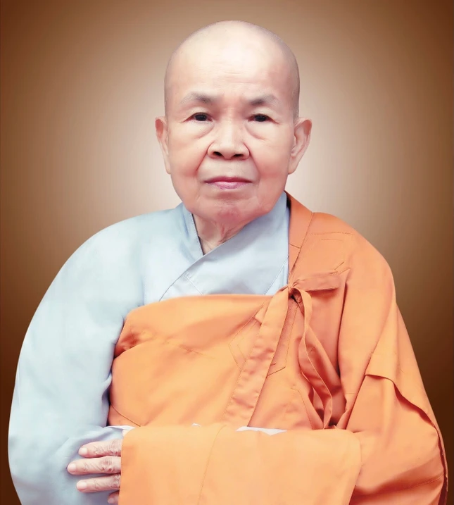 Chân dung Ni trưởng Huệ Thuận Chân dung Ni trưởng Huệ Thuận