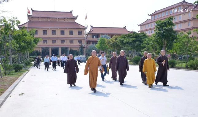 Phái đoàn khảo sát thực tế các công trình đã có của Học viện