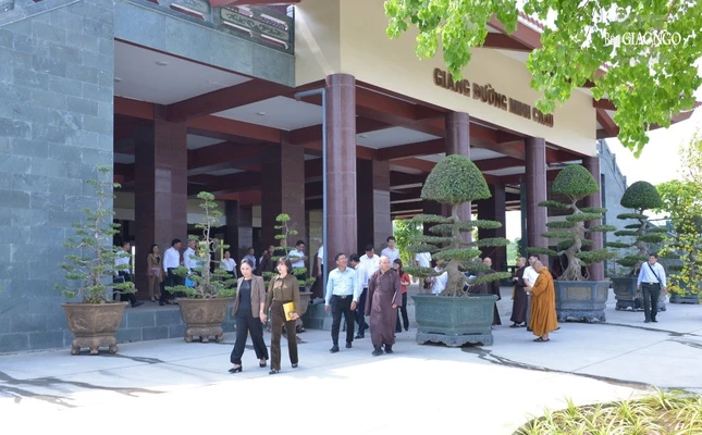 Khảo sát giảng đường Minh Châu