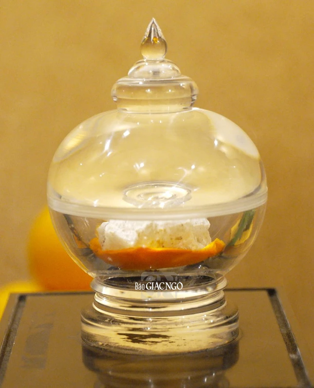 Xá- lợi xương Bồ-tát Thích Quảng Đức tôn thờ tại nơi thiêng liêng của tháp Đa Bảo - Ảnh: Tâm Nghiêm