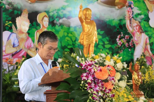 Ông Đinh Văn Dũng, Ủy viên Ban Thường vụ Tỉnh ủy, Chủ tịch Ủy ban MTTQVN tỉnh Đồng Tháp phát biểu tại buổi lễ