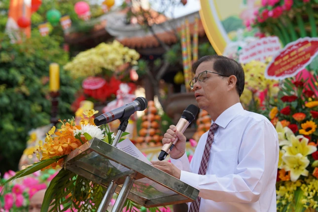 Ông Nguyễn Tấn Tuân đại diện lãnh đạo tỉnh Khánh Hòa phát biểu tại buổi lễ