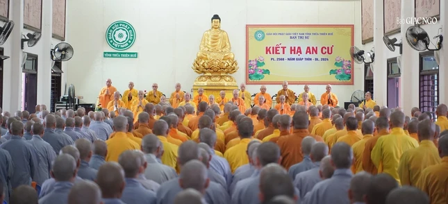 Chư Tăng Ni tham dự phiên họp trước lễ tác pháp thọ an cư truyền thống