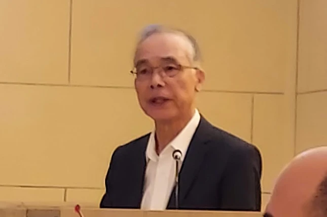 Tiến sĩ Nguyễn Tường Bách phát biểu trong tang lễ của Giáo sư Cao Huy Thuần