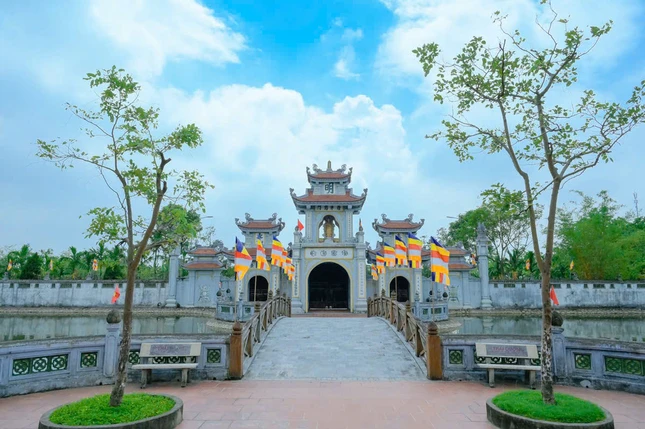 Hình ảnh chiều 16-10-2024 tại tổ đình Viên Minh