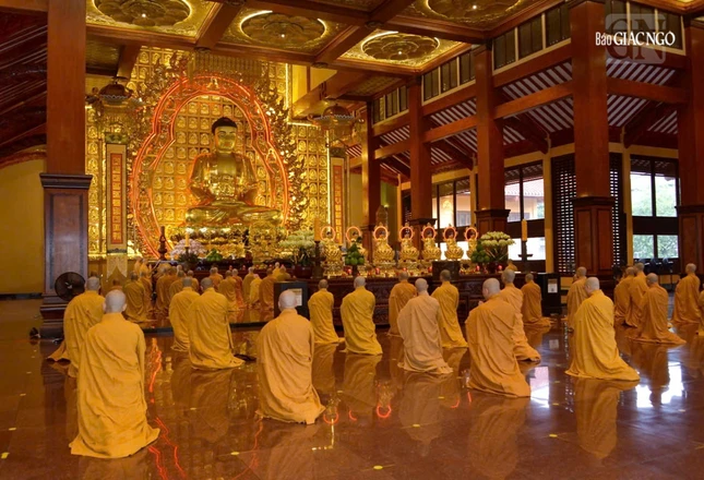 Phát lộ sám hối - Ảnh: Bảo Toàn Phát lộ sám hối - Ảnh: Bảo Toàn