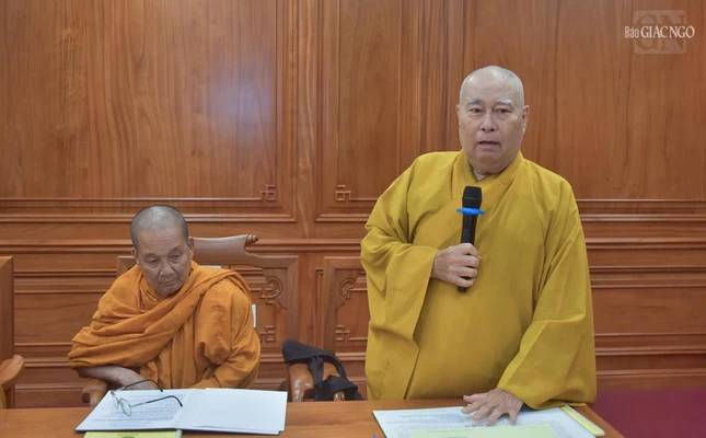 Trưởng lão Hòa thượng Thích Huệ Minh phát biểu liên quan tới việc phải xem xét vấn đề đạo hạnh và phụng sự trong việc tấn phong, truy phong giáo phẩm