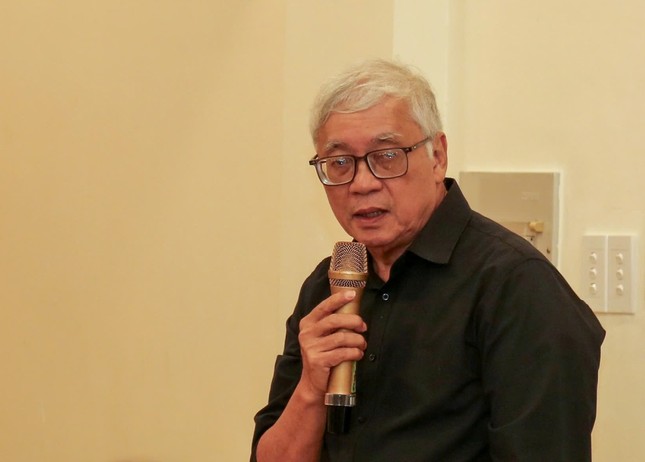 Luật sư Ngô Tiến Nhân phát biểu