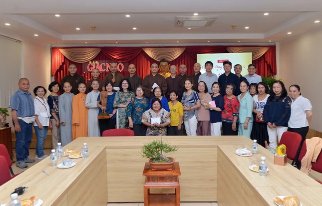 Một số hình ảnh tại buổi họp mặt tất niên Giáp Thìn của Báo Giác Ngộ