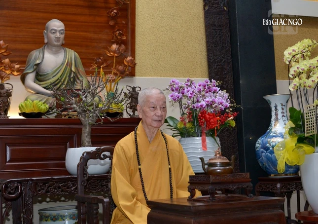 Đức Pháp chủ huấn thị: "Chất lượng quan trọng hơn số lượng, dù ít nhưng nếu người tu có học, có đạo hạnh và giới pháp thanh tịnh thì sẽ là pháp khí đại thừa, có thể làm đạo tốt hơn"