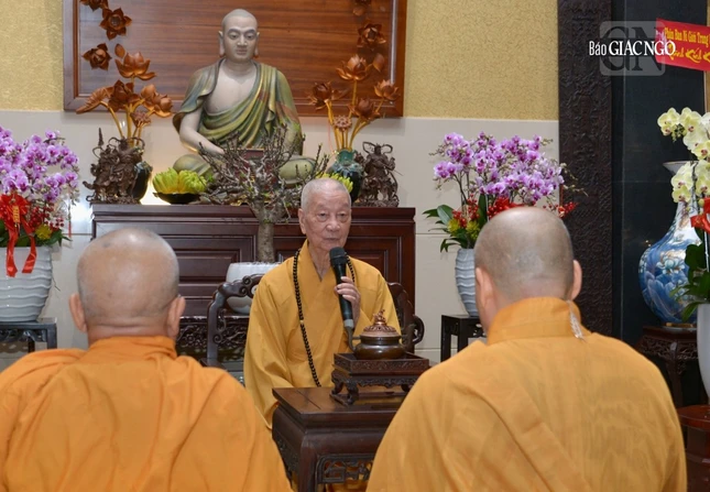 Đức Pháp chủ lưu ý lãnh đạo Giáo hội các tỉnh, thành phố về các các trọng điểm trong Nghị quyết của Hội đồng Chứng minh, Hội đồng Trị sự đã thống nhất và ban hành, đặc biệt về việc tổ chức Đại giới đàn theo khu vực