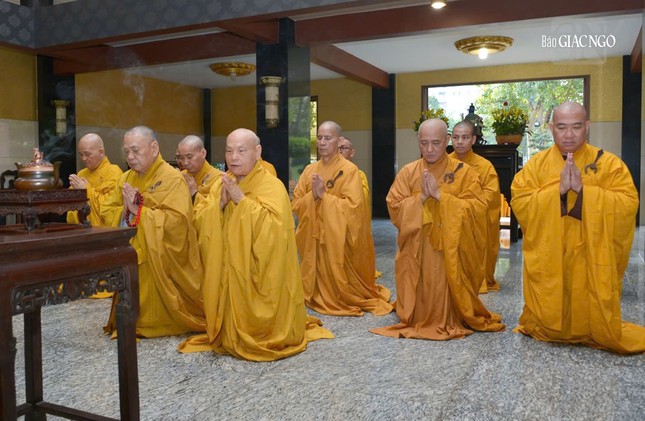 Trưởng lão Hòa thượng Chủ tịch Hội đồng Trị sự bạch trình về 5 Phật sự quan trọng của Giáo hội trong năm Ất Tỵ 2025 và thỉnh cầu Đức Pháp chủ giáo từ