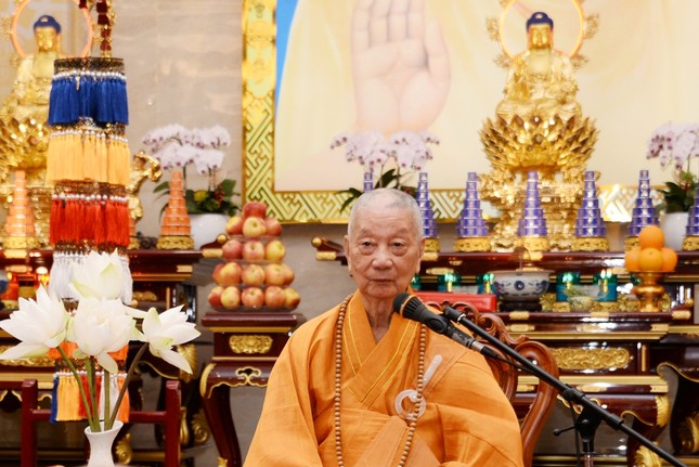 Đức Pháp chủ huấn thị đầu năm cho Tăng Ni, Phật tử