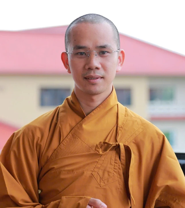 Đại đức Thích Ân Truyền sinh quán tỉnh Quảng Nam, xuất gia tại chùa Thọ Quang (TP.Đà Nẵng), tốt nghiệp Cử nhân (2020) và Thạc sĩ Phật học (2023) Phật học Học viện Phật giáo VN tại TP.HCM, hiện là nghiên cứu sinh Học viện Phật giáo VN tại TP.HCM - Ảnh: NVCC