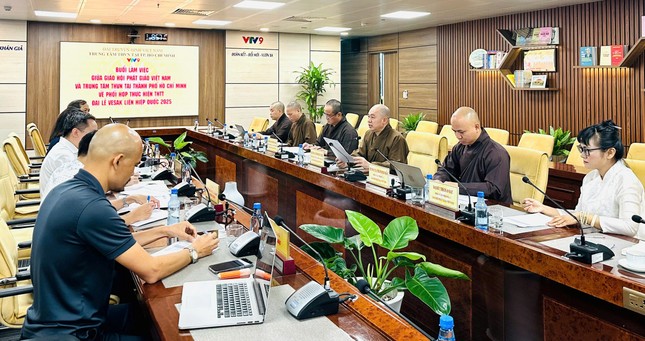 Thượng tọa Thích Đức Thiện thông tin và trao đổi với lãnh đạo VTV Thượng tọa Thích Đức Thiện thông tin và trao đổi với lãnh đạo VTV