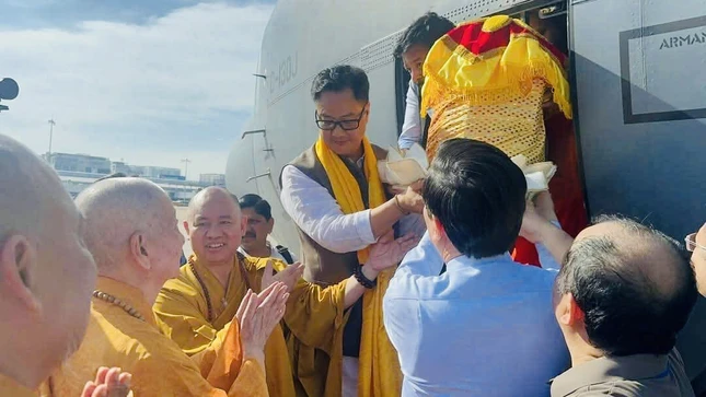 Cung rước xá-lợi Đức Phật