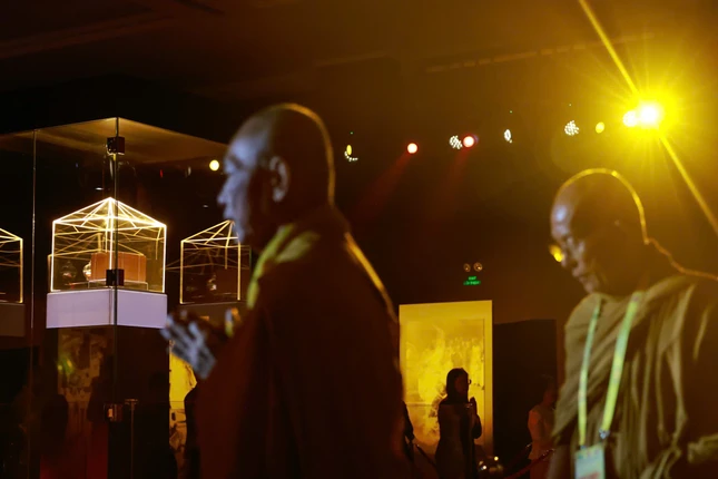 Sau đó, theo thông báo, xá-lợi sẽ cung thỉnh tôn trí tại tháp Đa Bảo - Ảnh: Hải An