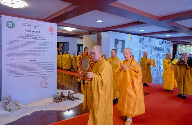 Lễ cung thỉnh xá-lợi Trái tim Bồ-tát tôn trí vĩnh viễn vào tháp Đa Bảo sáng 11-5-2025 - Ảnh: Nguyên Tài/BGN Lễ cung thỉnh xá-lợi Trái tim Bồ-tát tôn trí vĩnh viễn vào tháp Đa Bảo sáng 11-5-2025 - Ảnh: Nguyên Tài/BGN