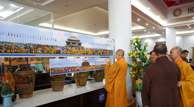 Hình ảnh lưu niệm khoảnh khắc khó quên... Hình ảnh lưu niệm khoảnh khắc khó quên...