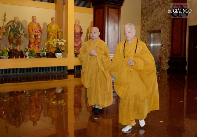 Năm nay ở tuổi 88, Đức Pháp chủ GHPGVN quang lâm chánh điện Việt Nam Quốc Tự sáng 22-8-2025