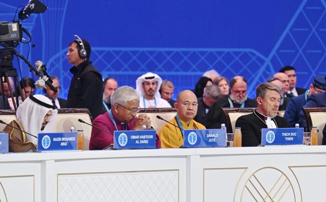 Thượng tọa Thích Đức Thiện dẫn đầu phái đoàn GHPGVN tham dự