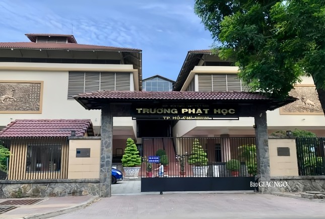 Cơ sở Trường Trung cấp Phật học TP.HCM tọa lạc tại số 1 Đường số 8, P.Phước Long - nơi tổ chức Lễ tang Trưởng lão Hòa thượng Thích Từ Thông, vị Hiệu trưởng từ lúc sáng lập cho đến nay