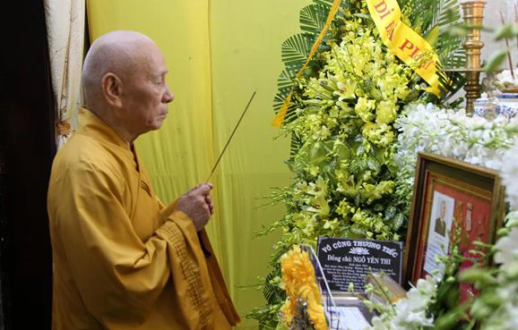 Trưởng lão Hòa thượng Thích Giác Quang cầu nguyện