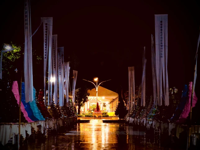 Lễ tưởng niệm, kỳ siêu các anh hùng liệt sĩ, chiến sĩ, đồng bào đã an táng tại Nghĩa trang Đô Thành, diễn ra hai ngày, 8 và 9-11-2025