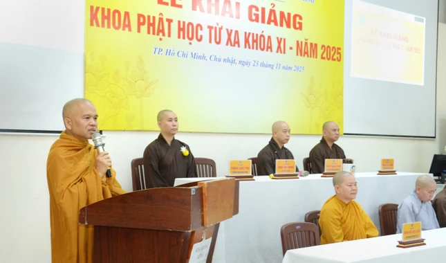 Thượng tọa Thích Giác Hoàng phát biểu khai mạc