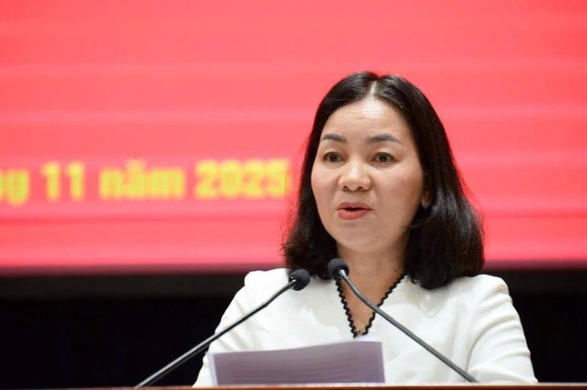 Phó Chủ tịch Thường trực Mặt trận Tổ quốc Việt Nam TP.HCM Trương Thị Bích Hạnh báo cáo về công tác chuẩn bị đại hội - Ảnh:Tự Trung