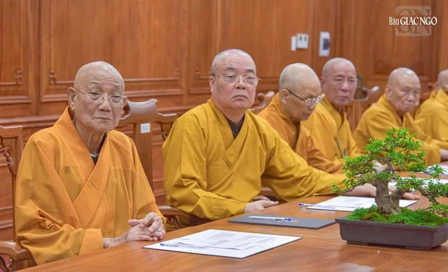 Chư vị Trưởng lão