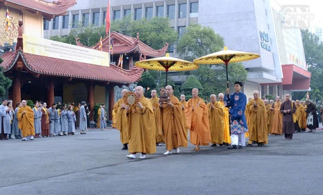 Cung nghinh chư tôn đức