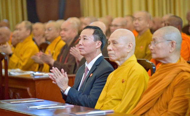 Chư vị lãnh đạo Giáo hội, Ban Tôn giáo Chính phủ - Bộ Dân tộc và Tôn giáo tham dự Lễ kỷ niệm 50 năm ngày Báo Giác Ngộ ra số đầu tiên, tổ chức tại Việt Nam Quốc Tự, TP.HCM - Ảnh: Quảng Đạo