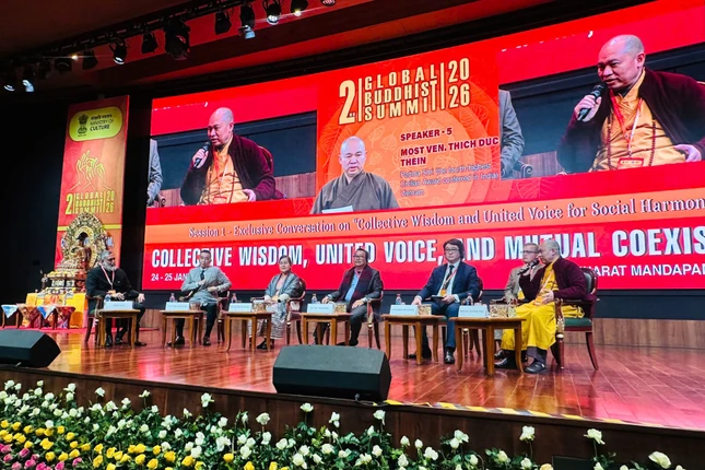 Thượng tọa Thích Đức Thiện chia sẻ tại diễn đàn này về sự hấp dẫn Phật giáo đối với giới trẻ Việt Nam và vai trò của người trẻ, đặc biệt là Tăng ni trẻ được đào tạo chính quy trong sứ mệnh lan toả lời Phật dạy, hoằng pháp đóng góp vào sự phát triển xã hội.